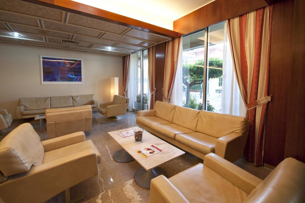 Paolo Hotel Loutráki Extérieur photo
